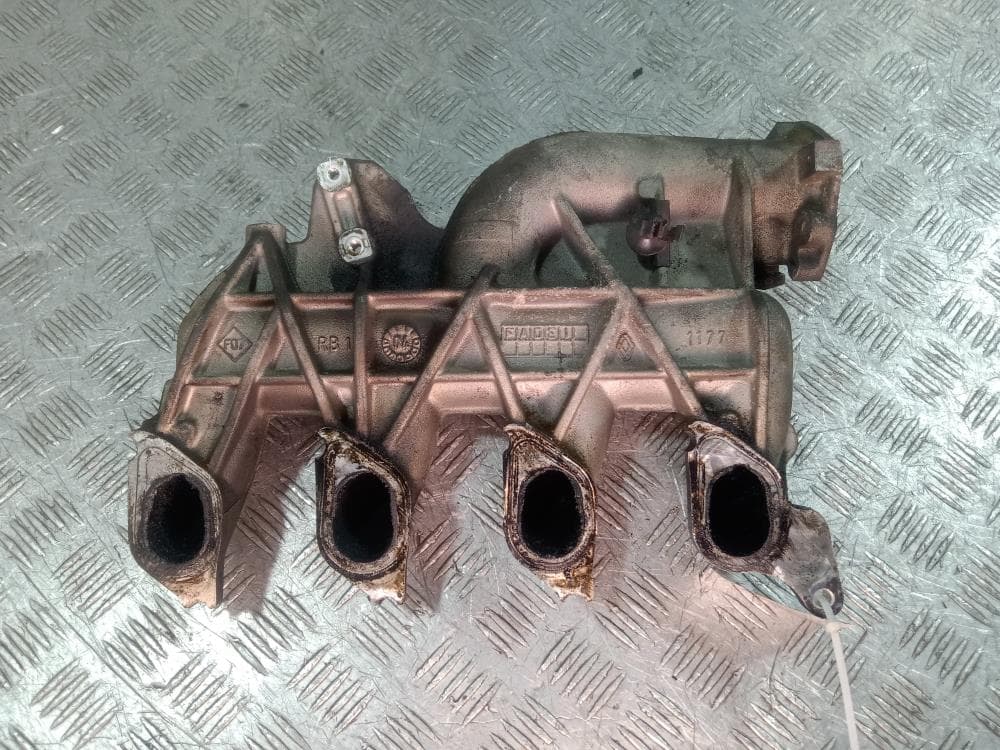 Коллектор впускной к Renault Scenic 2 (03-06)