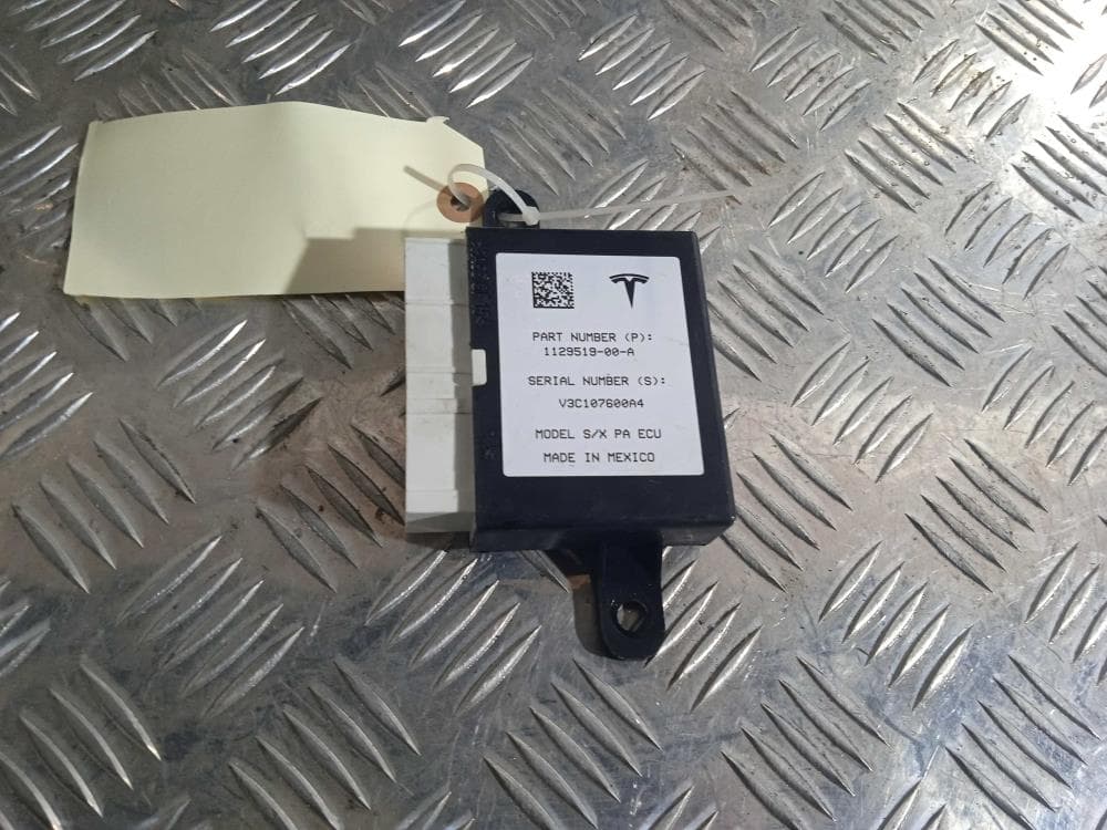 Кронштейн к Tesla Model X (15-21)