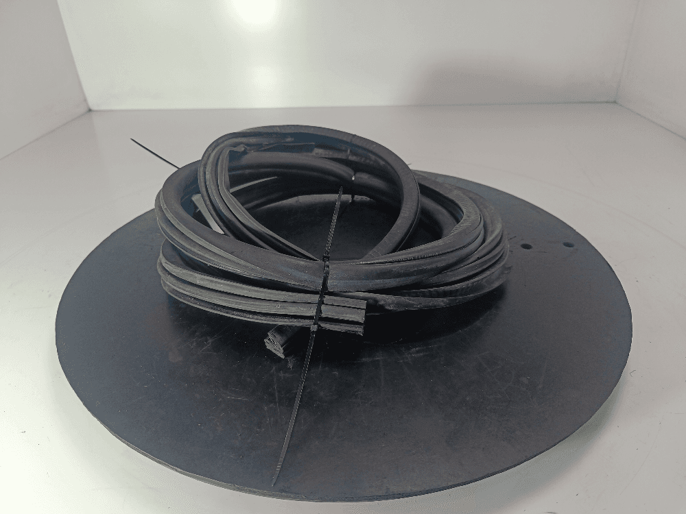 Уплотнитель к Volkswagen Transporter T5 (10-15)