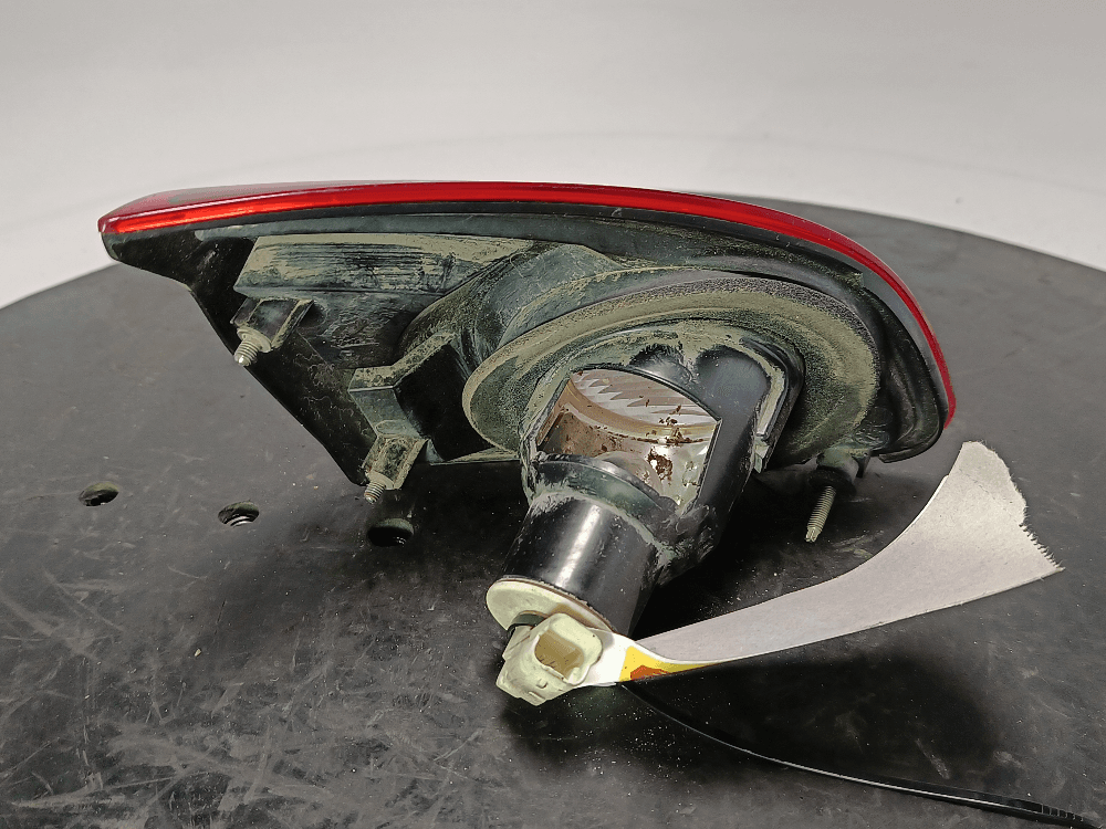 Фонарь крышки багажника правый к Nissan  Qashqai 1 (07-10)