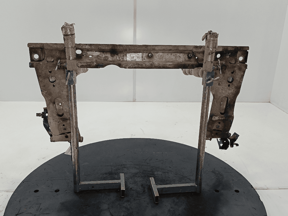 Балка под радиатор к Renault Megane 2 (02-06)