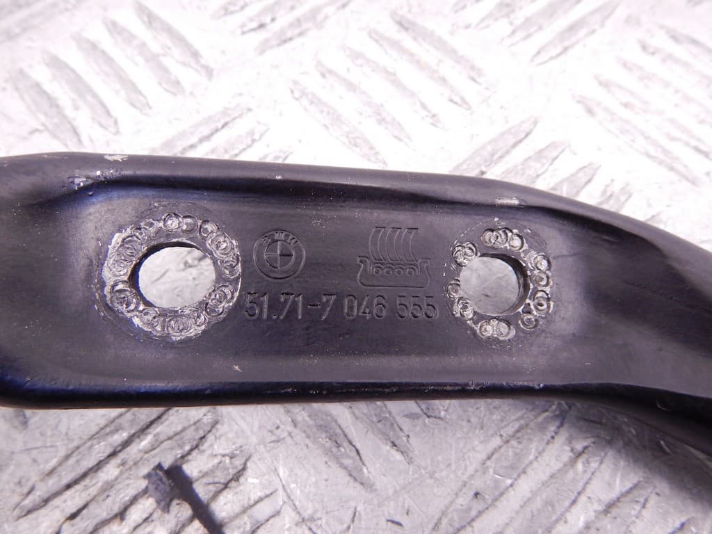 Распорная планка к BMW 5 E60/E61 (02-07)