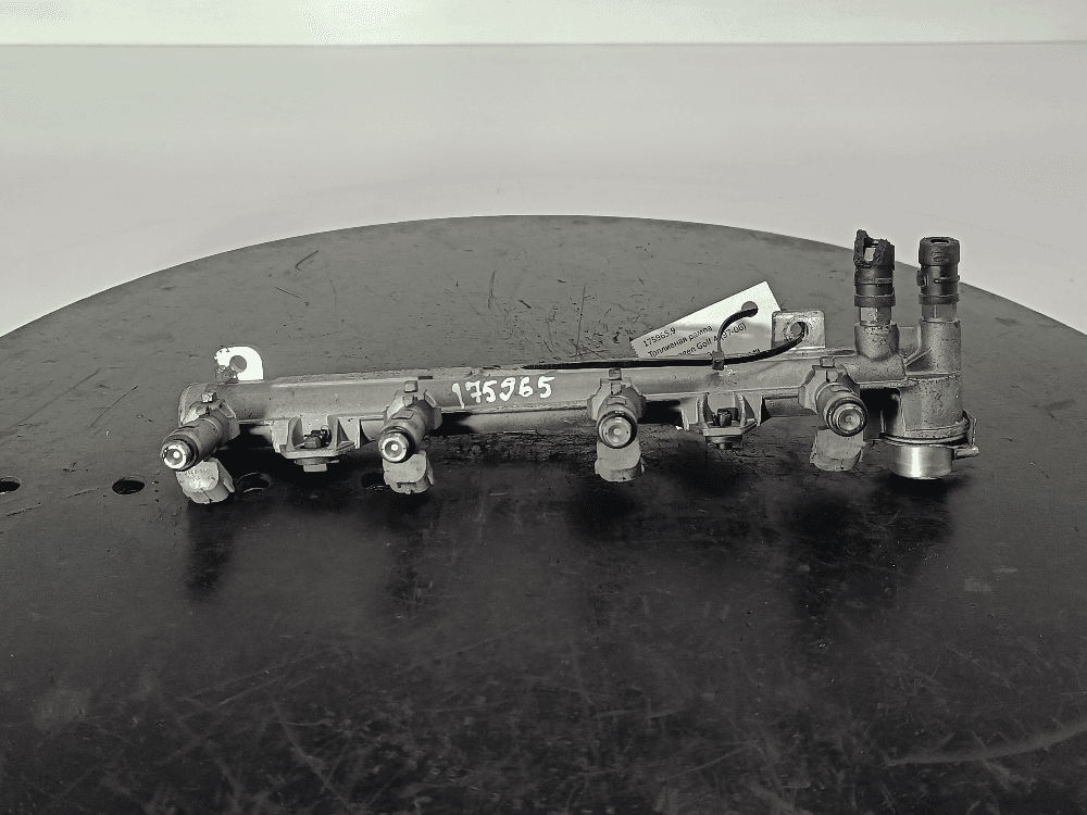 Топливная рампа к Volkswagen Golf 4 (97-06)