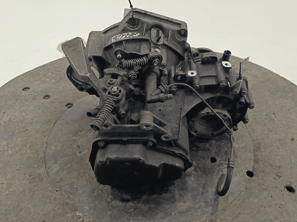 КПП механическая (МКПП) к Volkswagen Polo 4 (01-05)