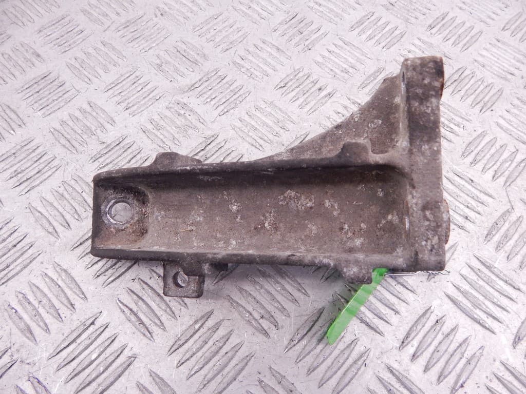 Кронштейн двигателя к BMW 3 E36 (90-00)