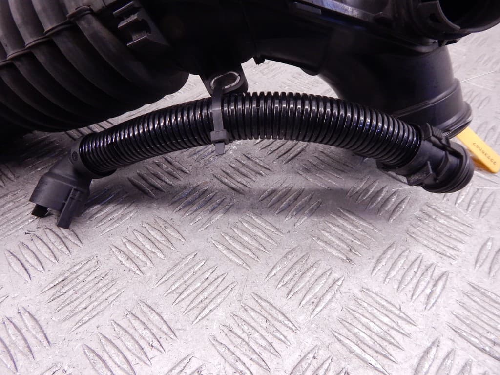 Патрубок (трубопровод, шланг) к BMW 3 F34 (13-16)