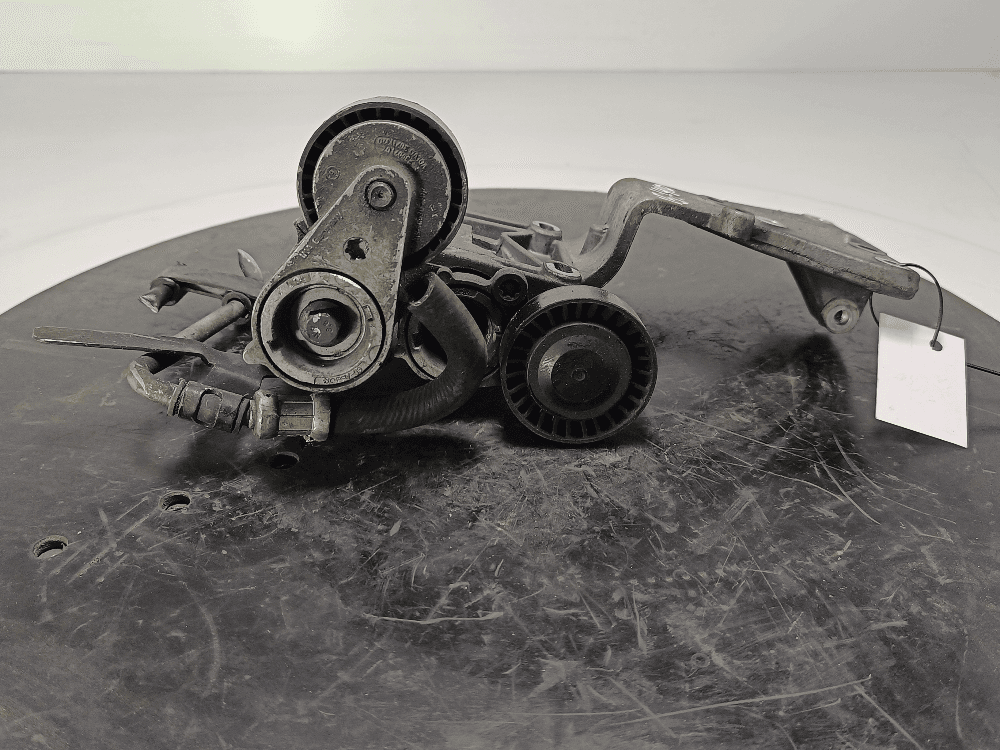 Кронштейн генератора к Volvo S40 2 (04-07)