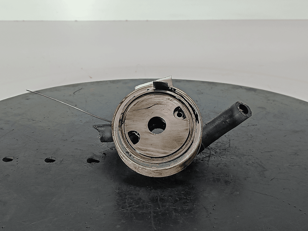 Теплообменник масляного фильтра к Toyota Corolla E120/E130 (02-04)