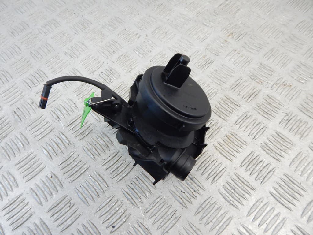 Маслоотделитель (сапун) к BMW 5 E60/E61 (02-07)
