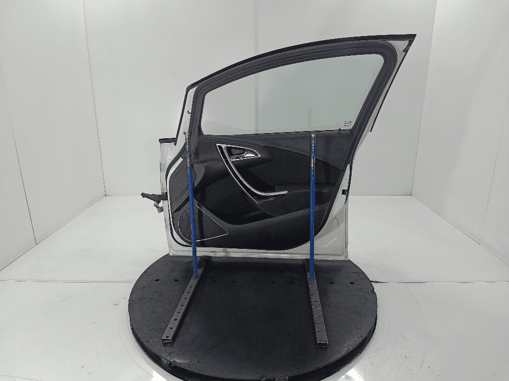 Дверь передняя правая к Opel Astra J (09-12)