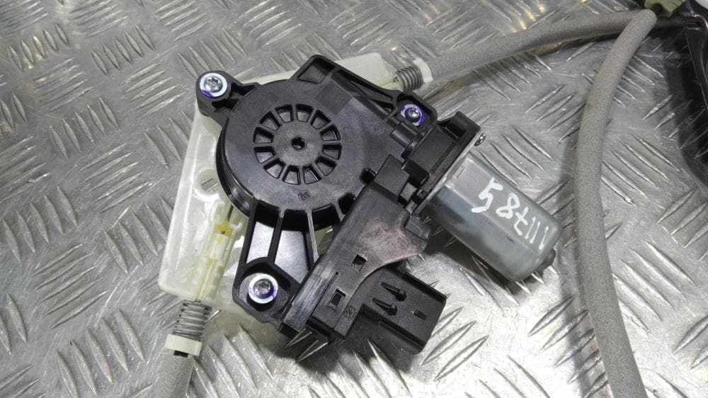 Стеклоподъемник передний правый к Jeep Grand Cherokee WL (21-24)