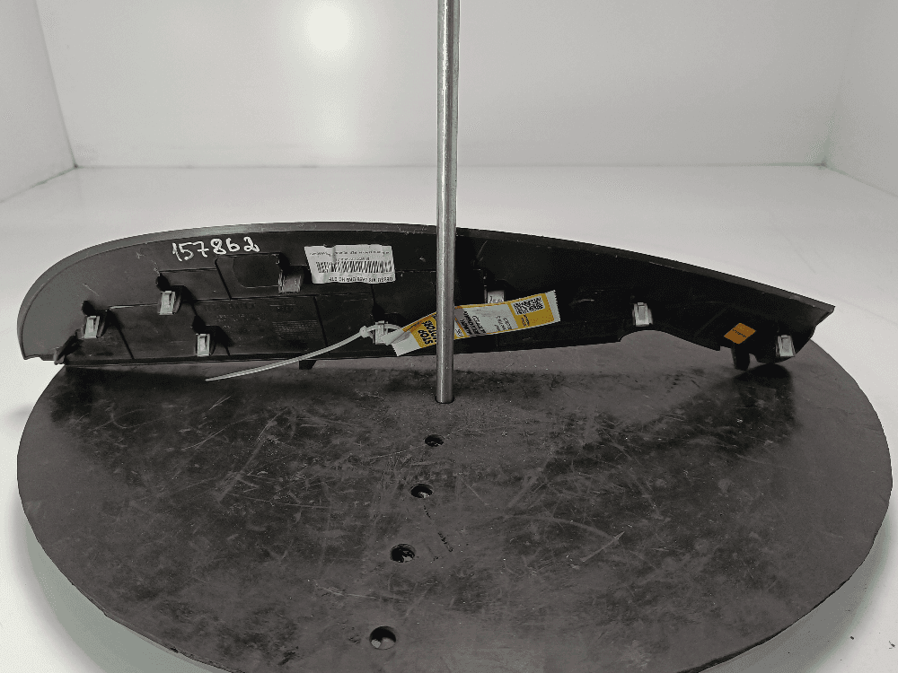 Накладка декоративная на торпедо к Renault Scenic 3 (09-12)