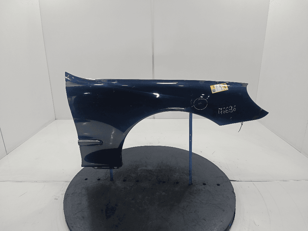 Крыло переднее правое к Mercedes S W220 Рестайлинг (02-05)