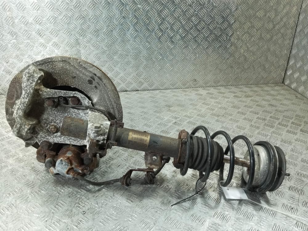 Стойка передняя левая к BMW 1 E81/E82/E87/E88 (04-07)
