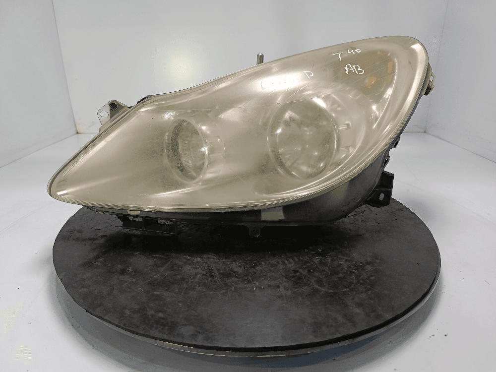 Фара левая к Opel Corsa D (06-11)