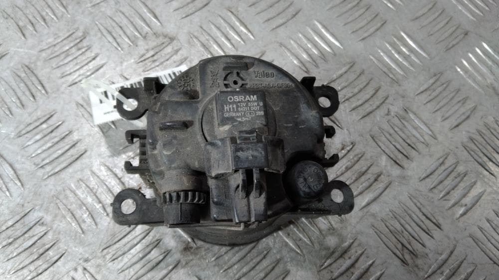 Фара противотуманная правая к Renault Megane 2 (02-06)