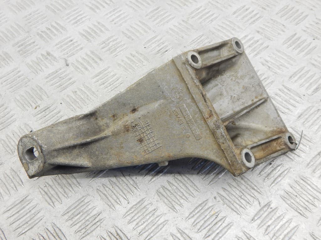 Кронштейн двигателя к BMW 3 E46 (97-03)