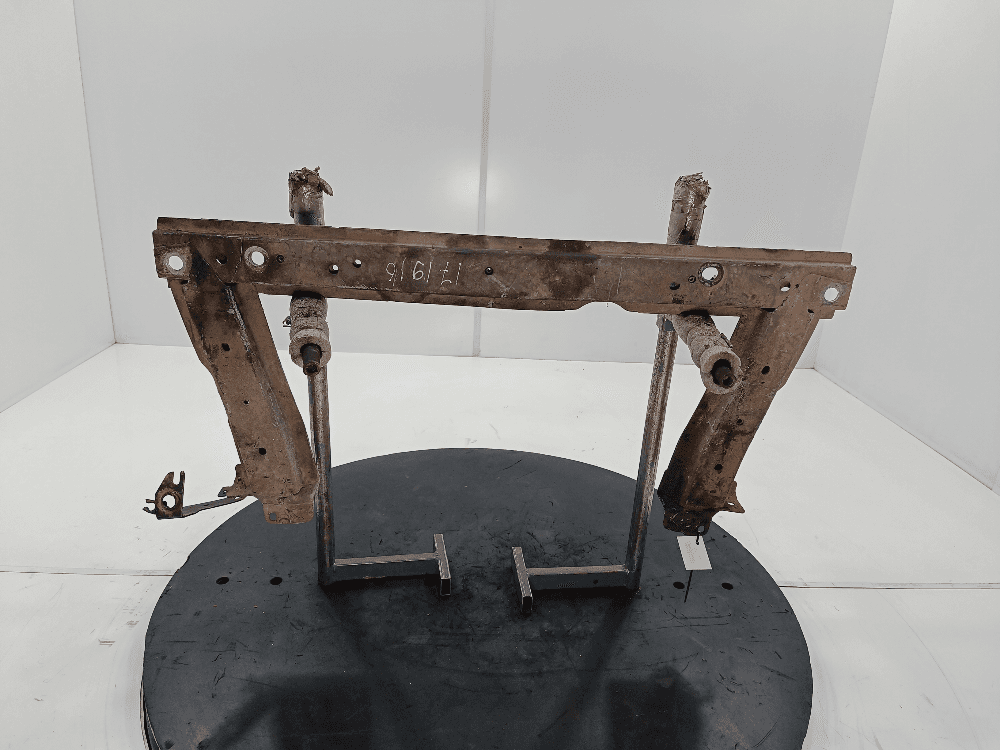 Балка под радиатор к Renault Megane 2 (02-06)