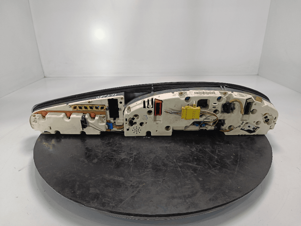 Щиток приборов (приборная панель) к Audi A6 C4 (94-97)