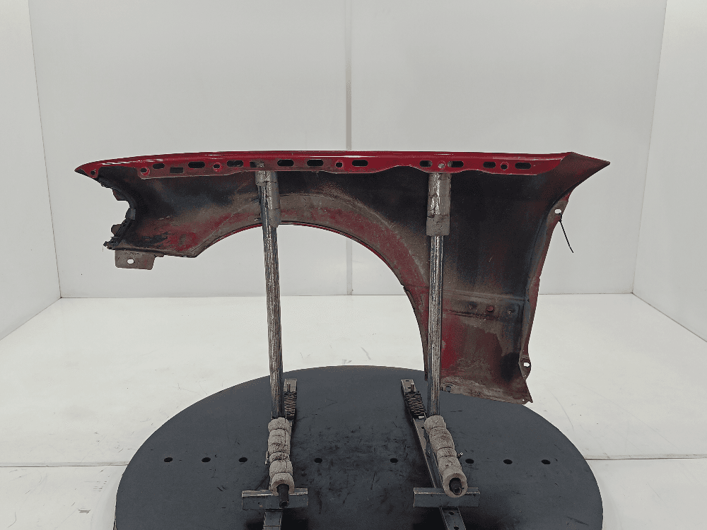 Крыло переднее правое к Mercedes C Class W202/S202 (93-97)