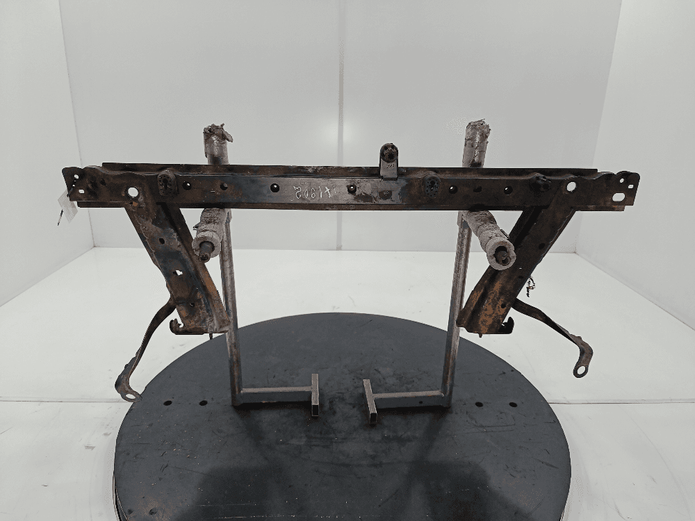 Балка под радиатор к Renault Modus 1 (04-07)