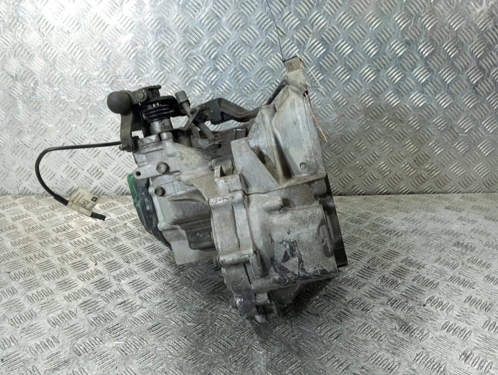 КПП механическая (МКПП) к Opel Corsa D (06-11)