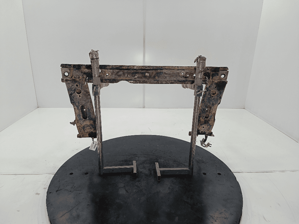 Балка под радиатор к Renault Megane 2 (02-06)