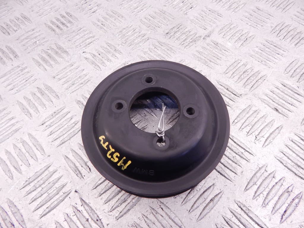 Шкив помпы к BMW 5 E39 (95-00)