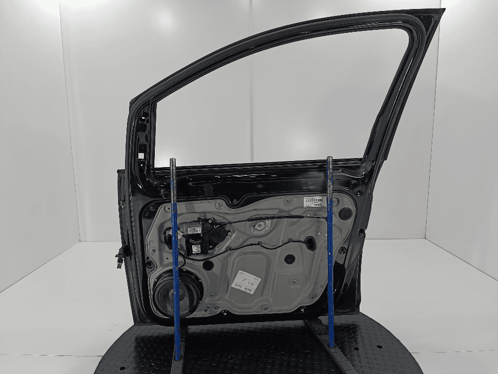 Дверь передняя правая к Volkswagen Touran 1 (03-07)