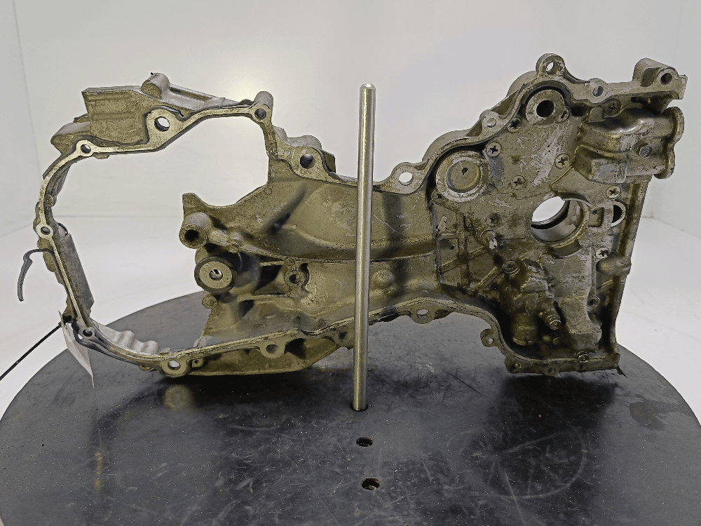 Крышка двигателя передняя к Nissan  X-Trail T30 Рестайлинг (04-07)