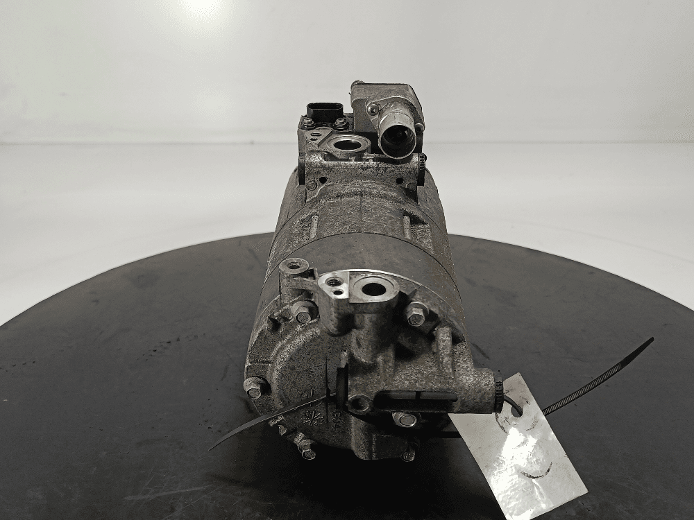 Компрессор кондиционера к BMW i3 I01 Рестайлинг (17-22)