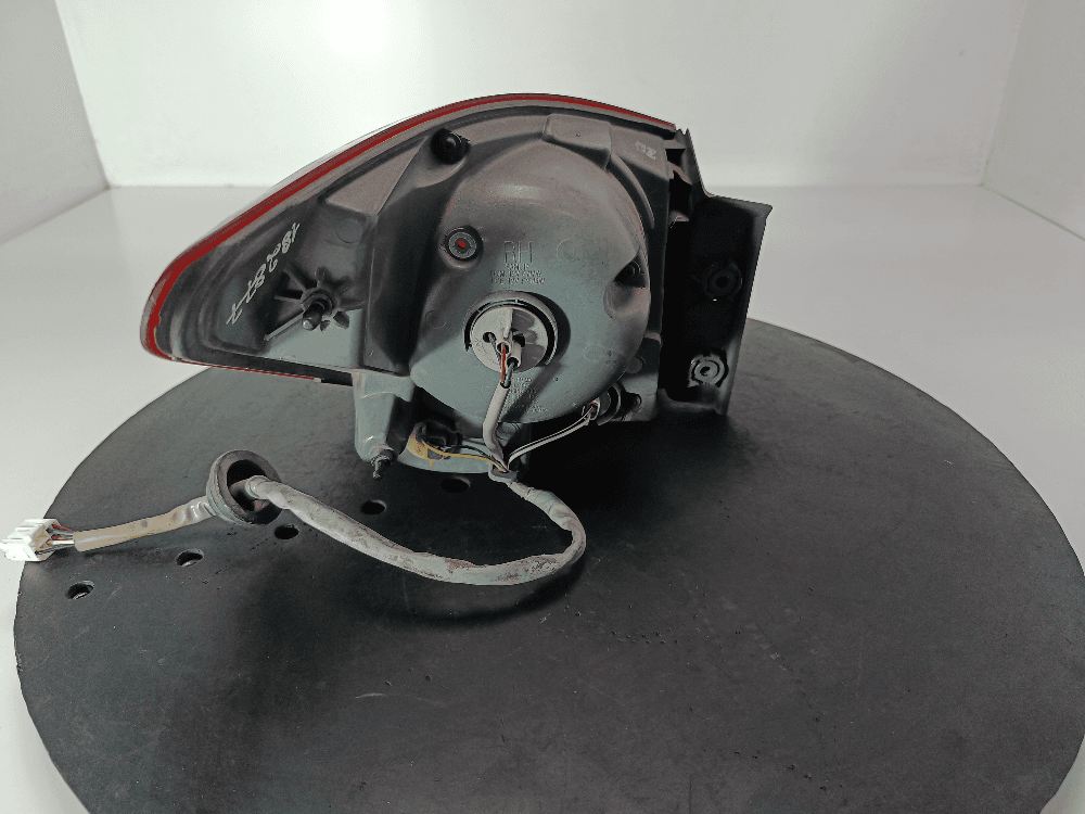 Фонарь задний правый к Chevrolet Cruze J300 (09-12)