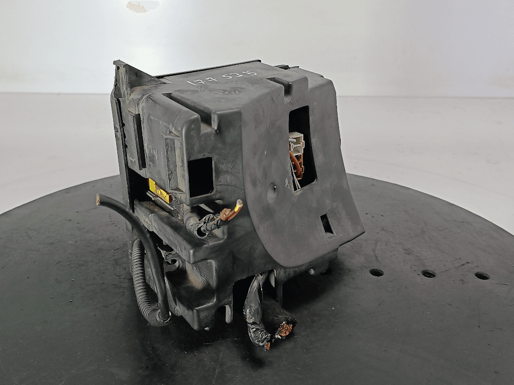 Блок предохранителей к Peugeot 206 1 Рестайлинг (02-09)