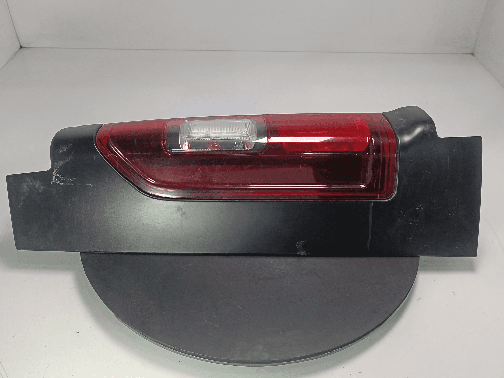 Фонарь задний левый к Renault Trafic 3 (14-21)