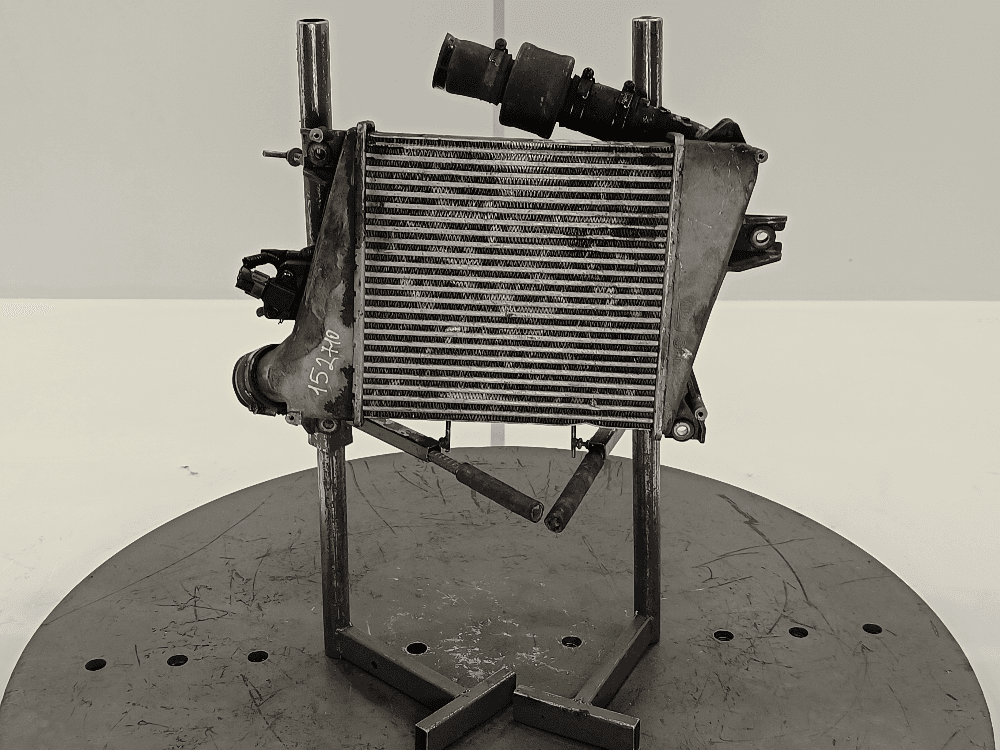 Интеркулер к Nissan X-Trail T30 Рестайлинг (04-07)