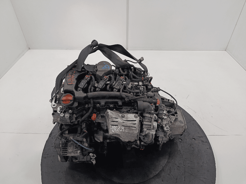 Двигатель к Peugeot 308 2 (13-17)