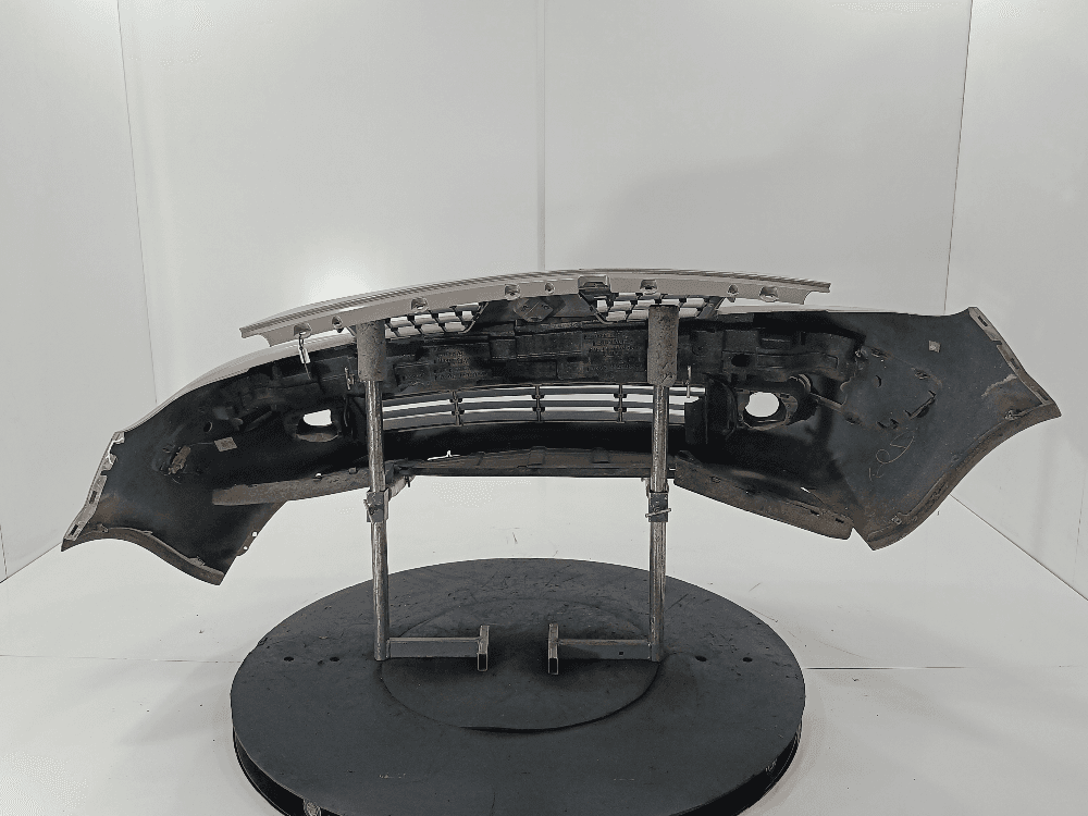 Бампер передний к Renault Scenic 2 (03-06)