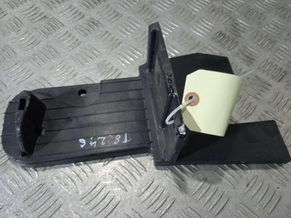 Кронштейн к Tesla Model X (15-21)