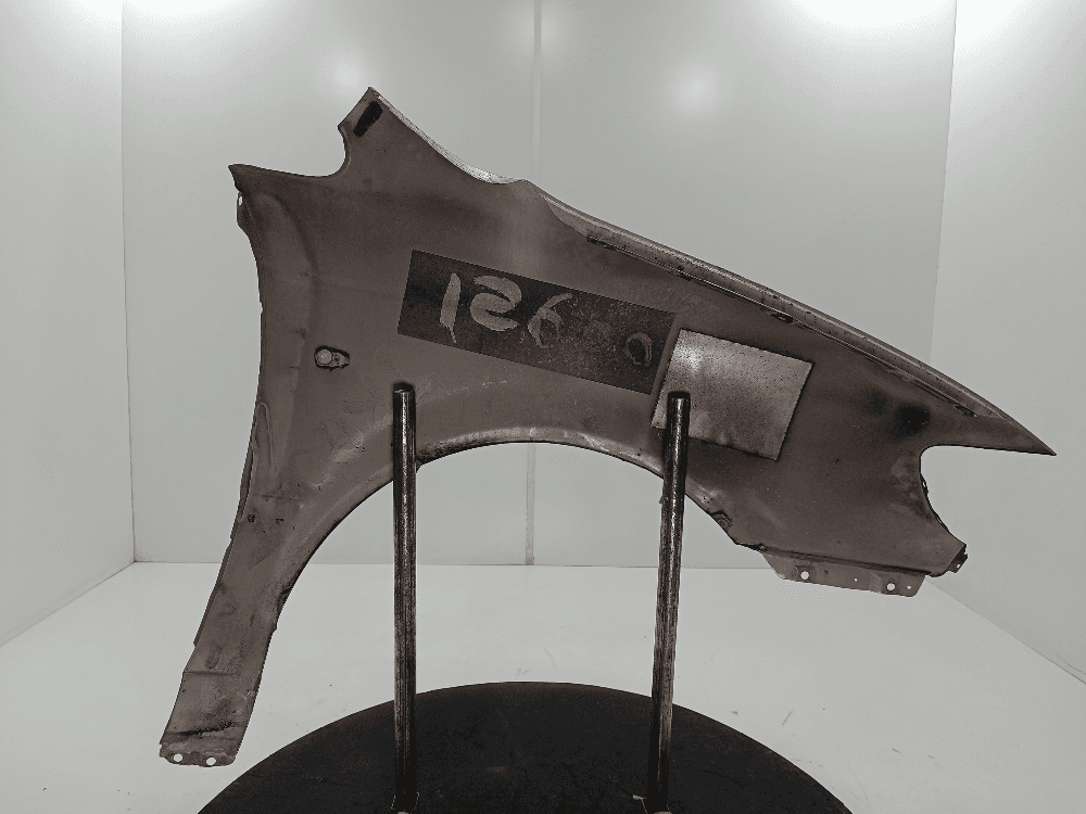 Крыло переднее левое к Hyundai Trajet (00-04)