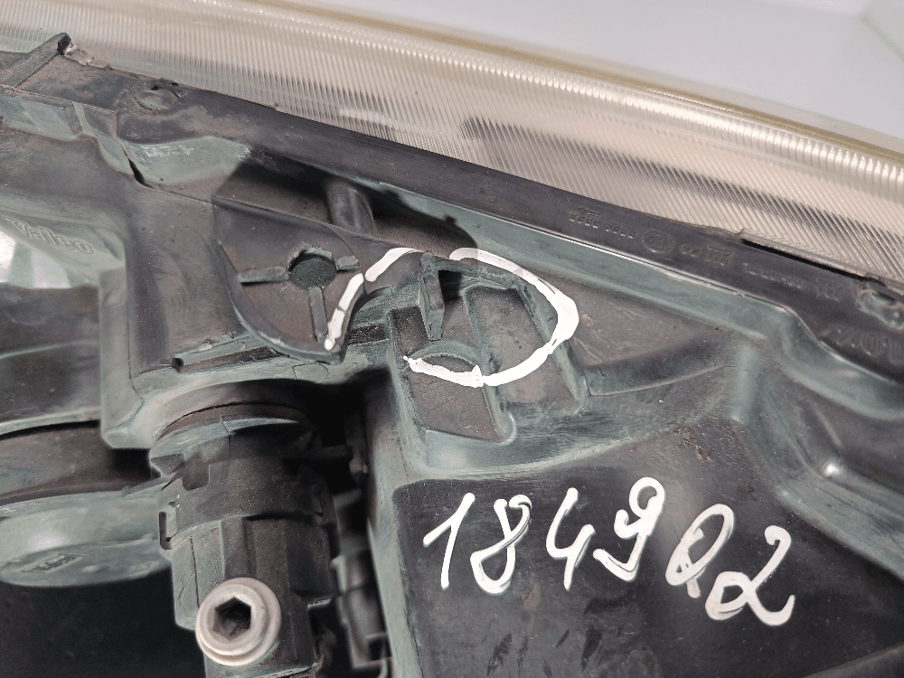 Фара правая к Renault Megane 2 (02-06)
