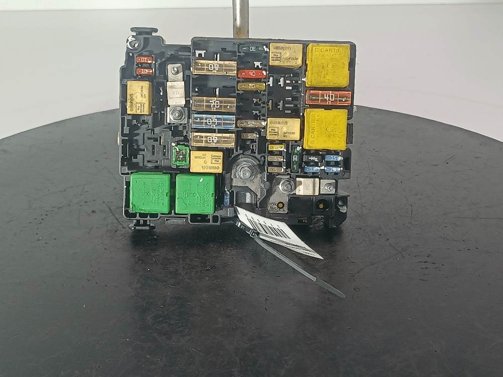 Блок предохранителей к Peugeot 208 1 (12-15)