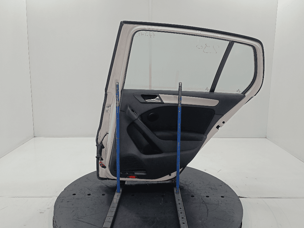 Дверь задняя правая к Volkswagen Golf 6 (08-15)