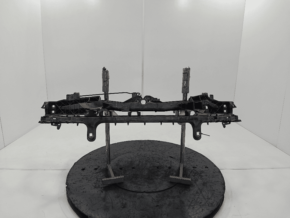 Передняя панель крепления облицовки (телевизор) к Ford C-Max 1 (03-07)