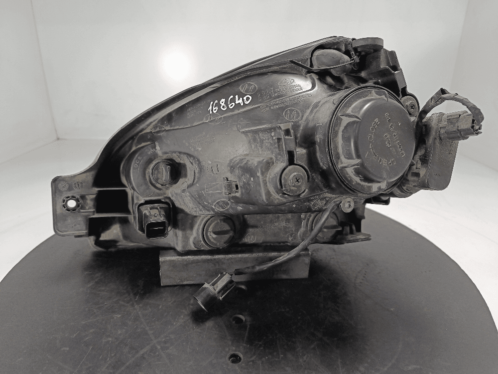 Фара правая к Hyundai Tucson 1 (04-10)