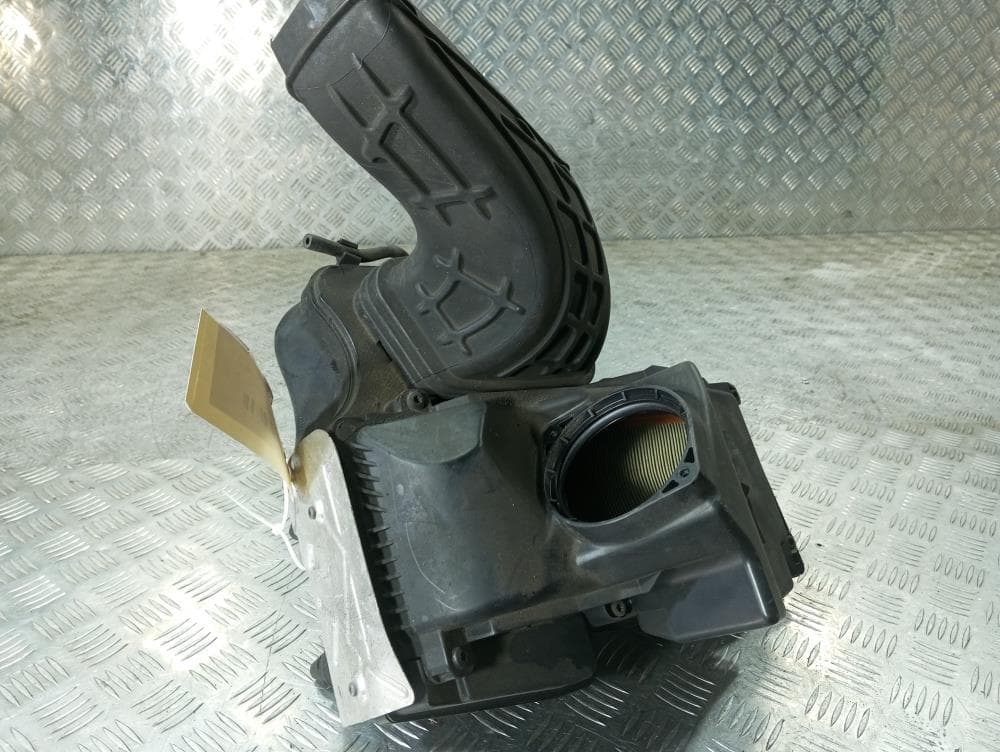 Корпус воздушного фильтра к Audi A4 B8/8K (07-11)