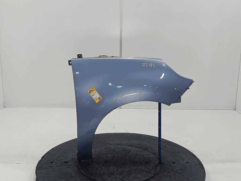 Крыло переднее правое к Renault Scenic 3 (09-12)