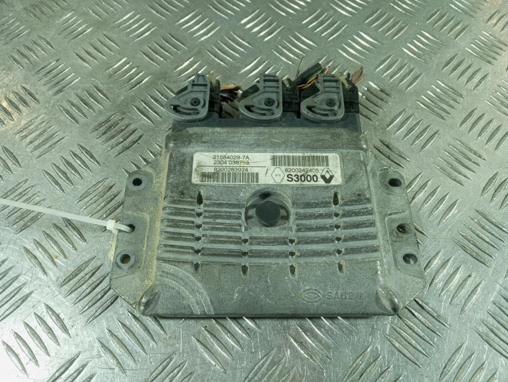 Блок управления двигателем к Renault Megane 2 (02-06)