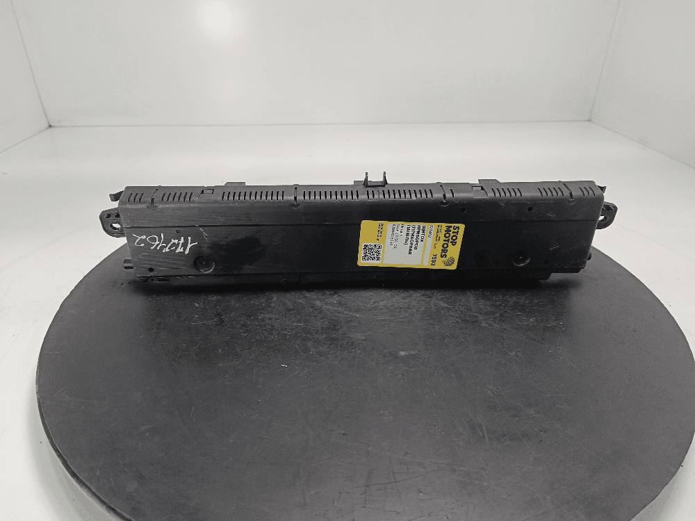 Щиток приборов (приборная панель) к Renault Scenic 2 (03-06)