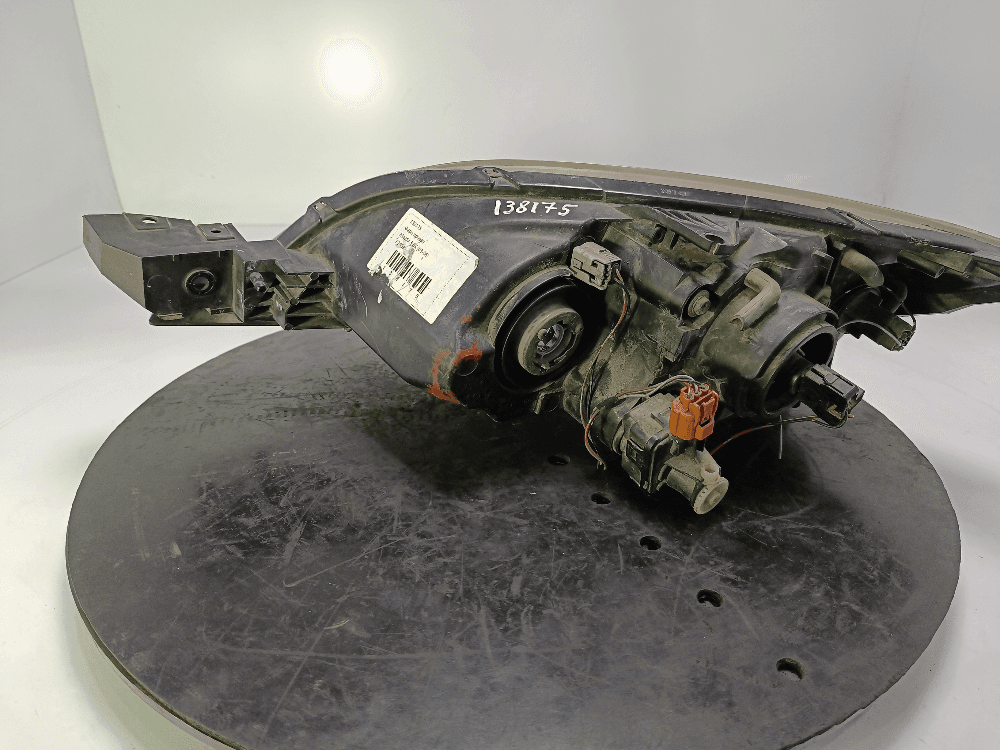 Фара правая к Mazda 3 BK (03-06)