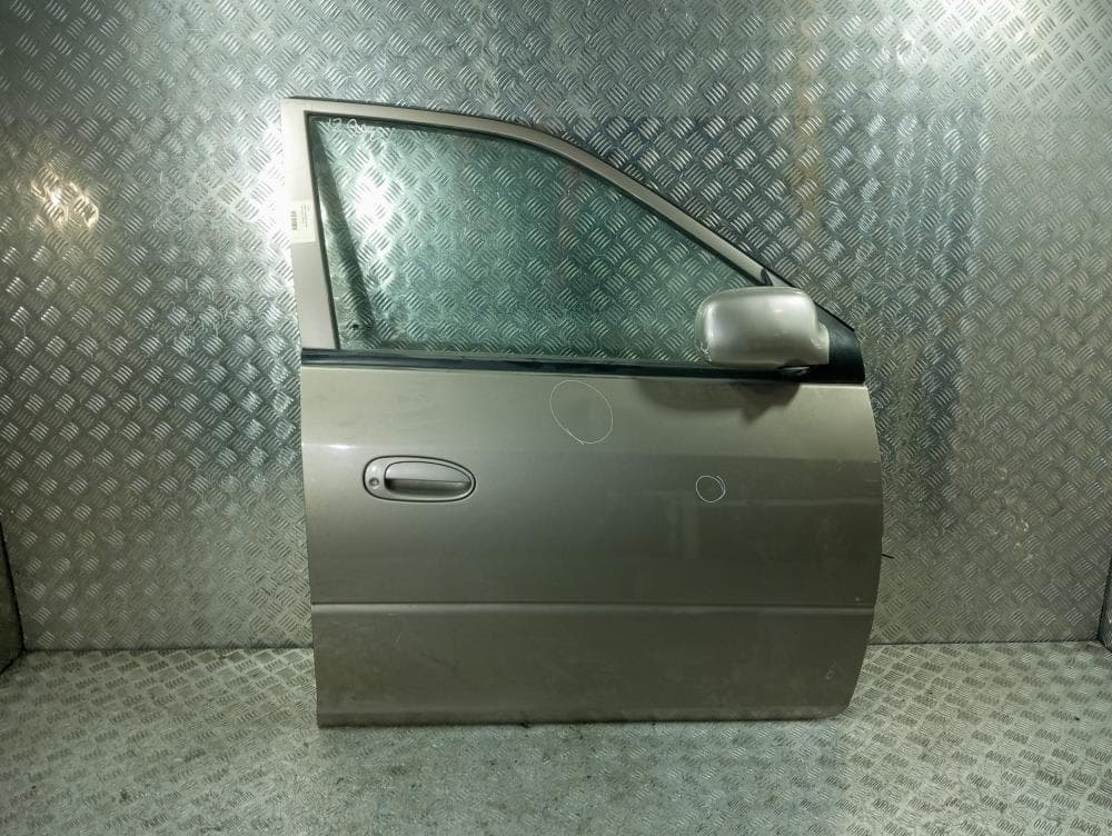 Дверь передняя правая к Kia Carens 1 (99-02)